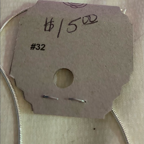 Emerald heart silver charm on silver 18” chain. - Picture 5 of 5